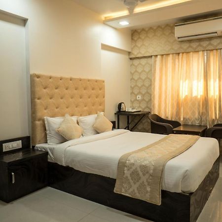 Hotel Dhavalgiri Thane Exterior photo