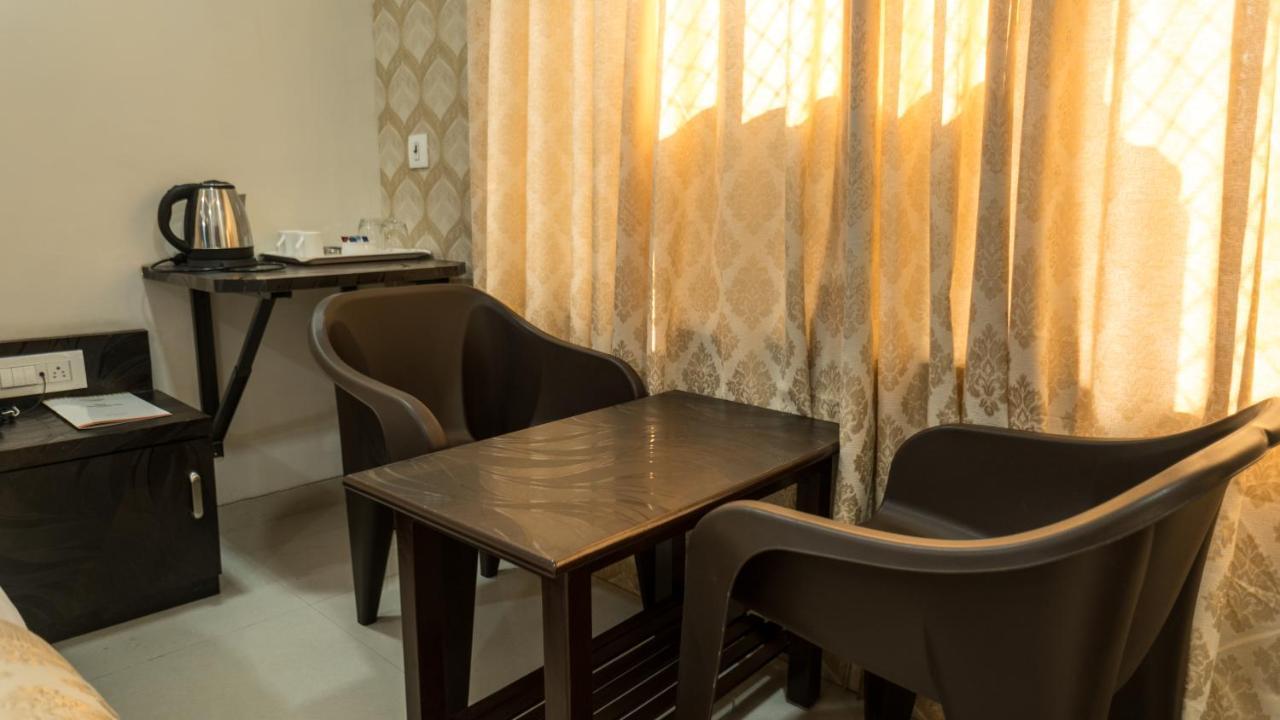 Hotel Dhavalgiri Thane Exterior photo